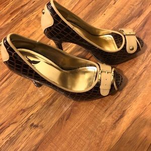 2 for $10 💥Sheikh Open Toe Brown Tan Heels🌟